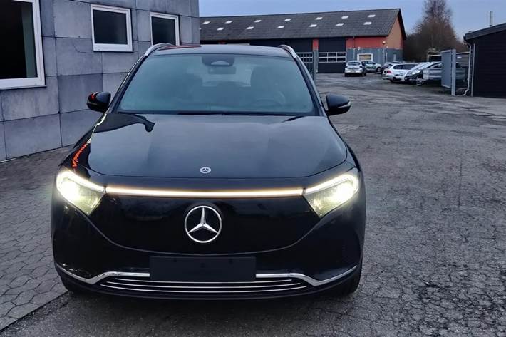 Sort Mercedes EQA 250 fra 2024