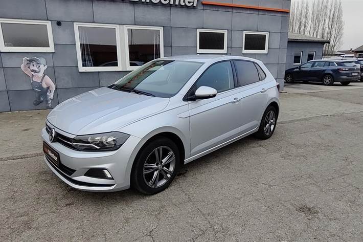 Sølv VW Polo fra 2018 set udefra