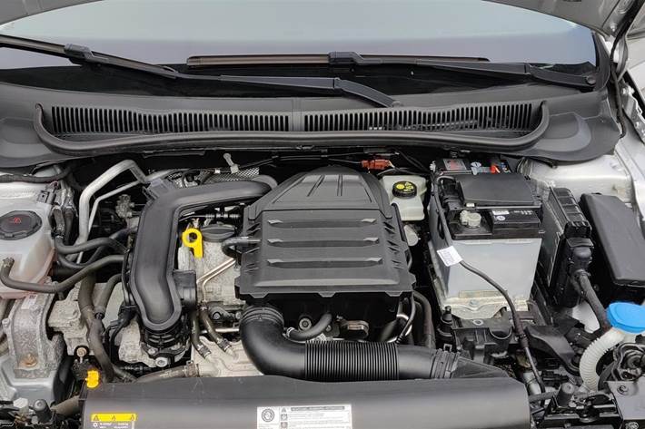 Sølv VW Polo fra 2018