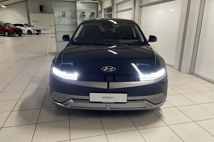 Sort Hyundai Ioniq 5 fra 2024