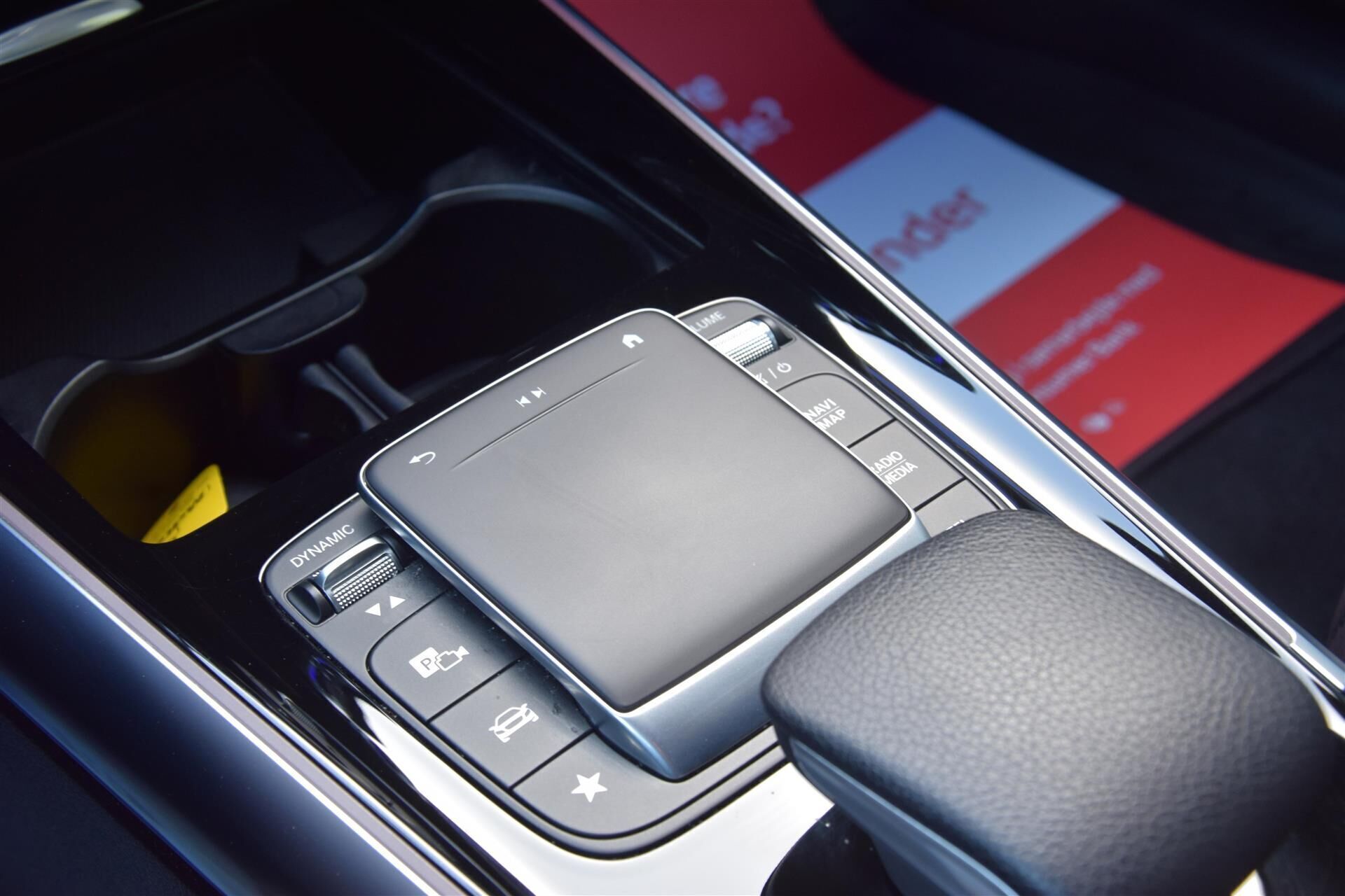Sort Mercedes EQA 250 fra 2022