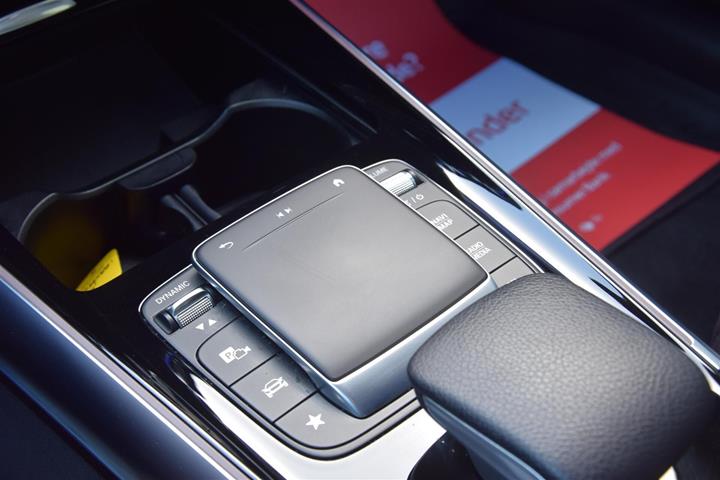 Sort Mercedes EQA 250 fra 2022