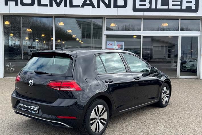 Sort VW e-Golf VII fra 2019