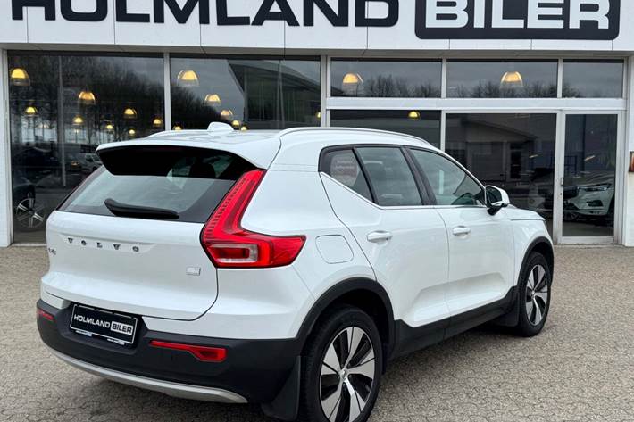 Hvid Volvo XC40 fra 2021