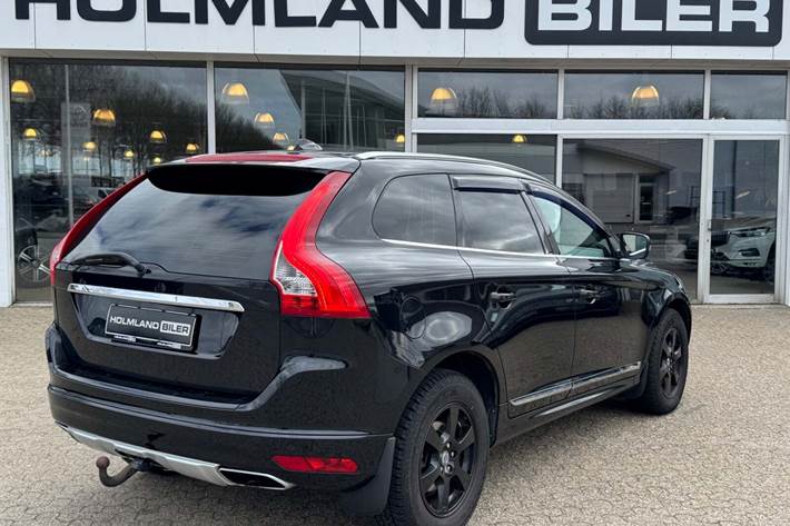 Sort Volvo XC60 fra 2014