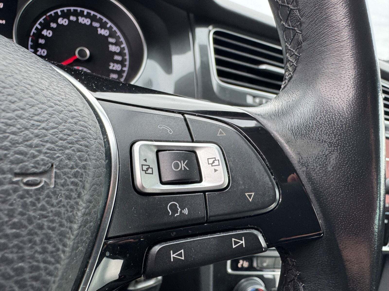 Sort VW Golf VII fra 2017