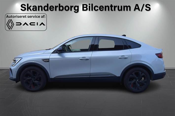 Hvid Renault Arkana fra 2022