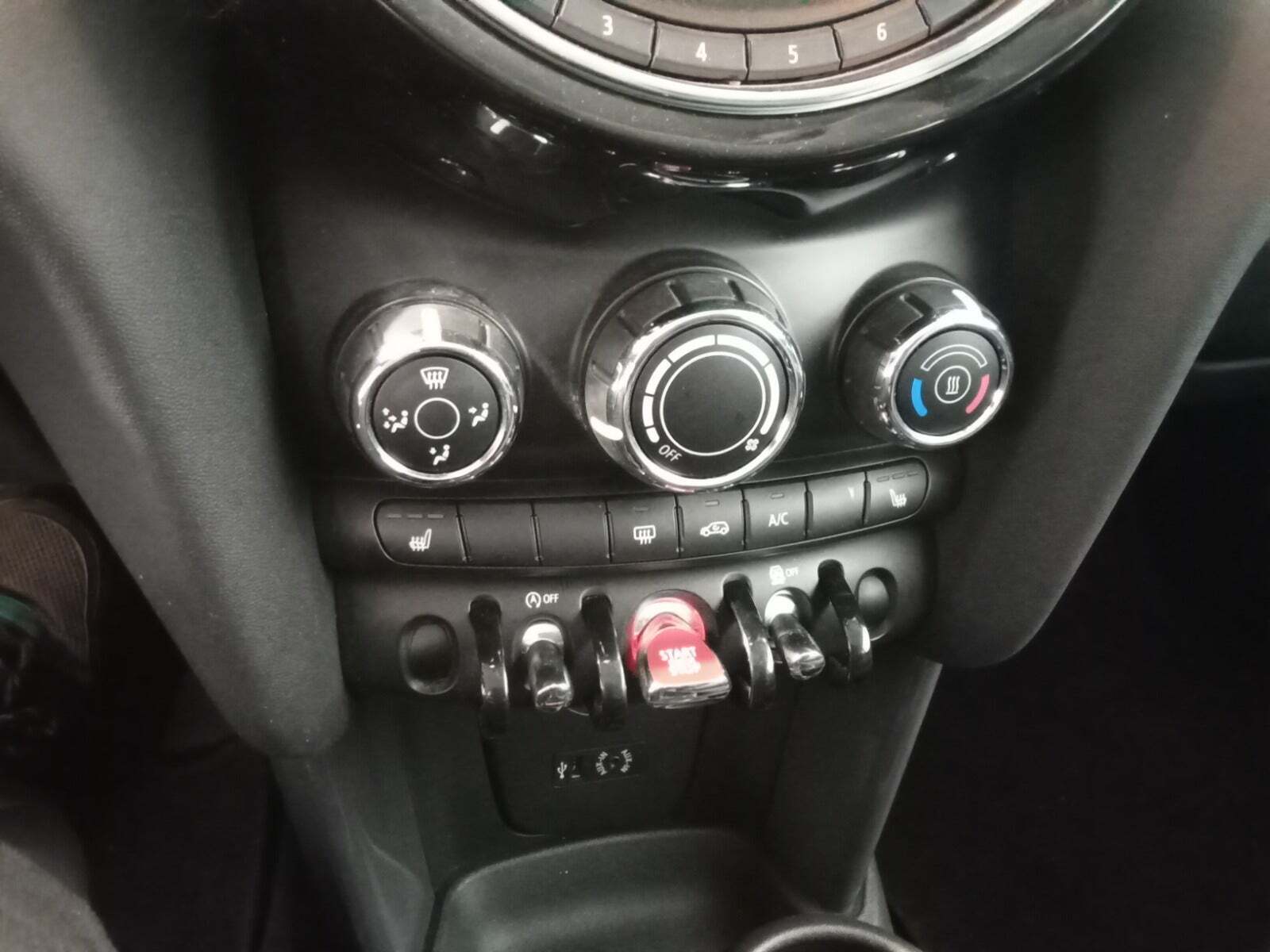 Gul Mini Cooper fra 2015