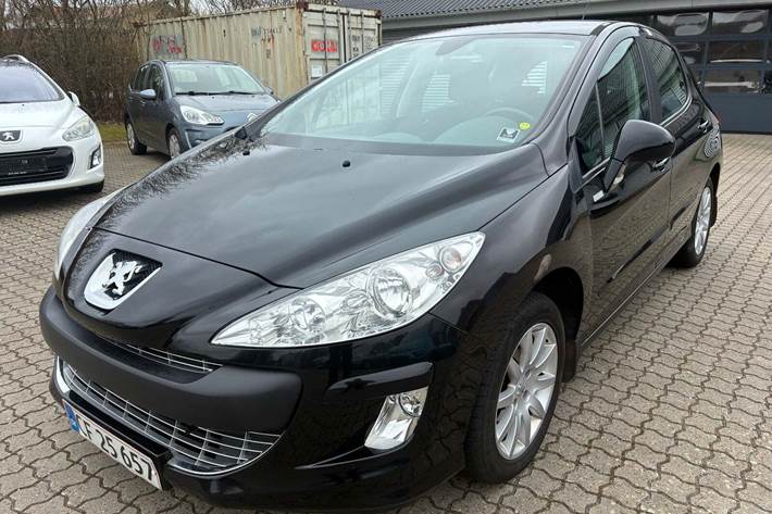 Sort Peugeot 308 fra 2010