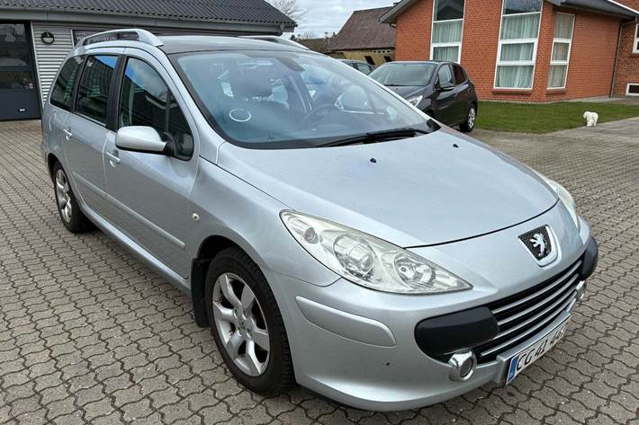 Sølv Peugeot 307 fra 2007