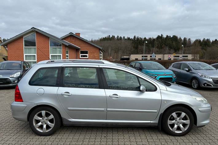 Sølv Peugeot 307 fra 2007