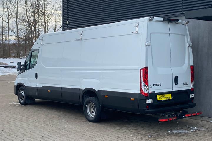 Hvid Iveco Daily fra 2021