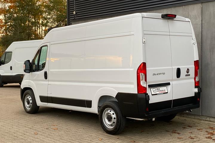 Hvid Fiat Ducato fra 2021