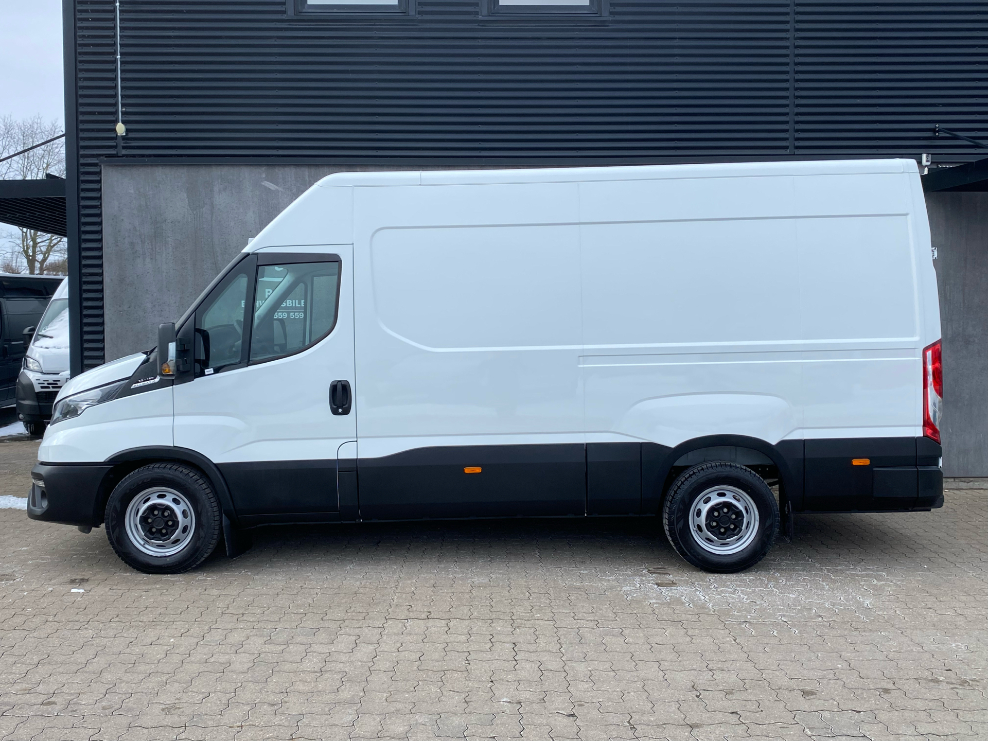 Iveco Daily 3,0 35S18 12m3 D 180HK Van 8g Aut.