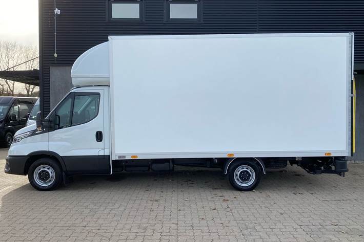 Hvid Iveco Daily fra 2025
