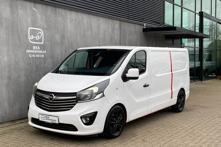 Hvid Opel Vivaro fra 2015