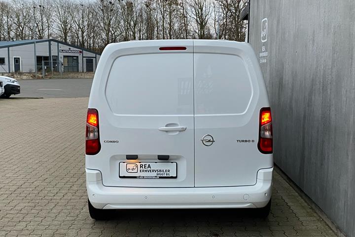 Hvid Opel Combo fra 2019