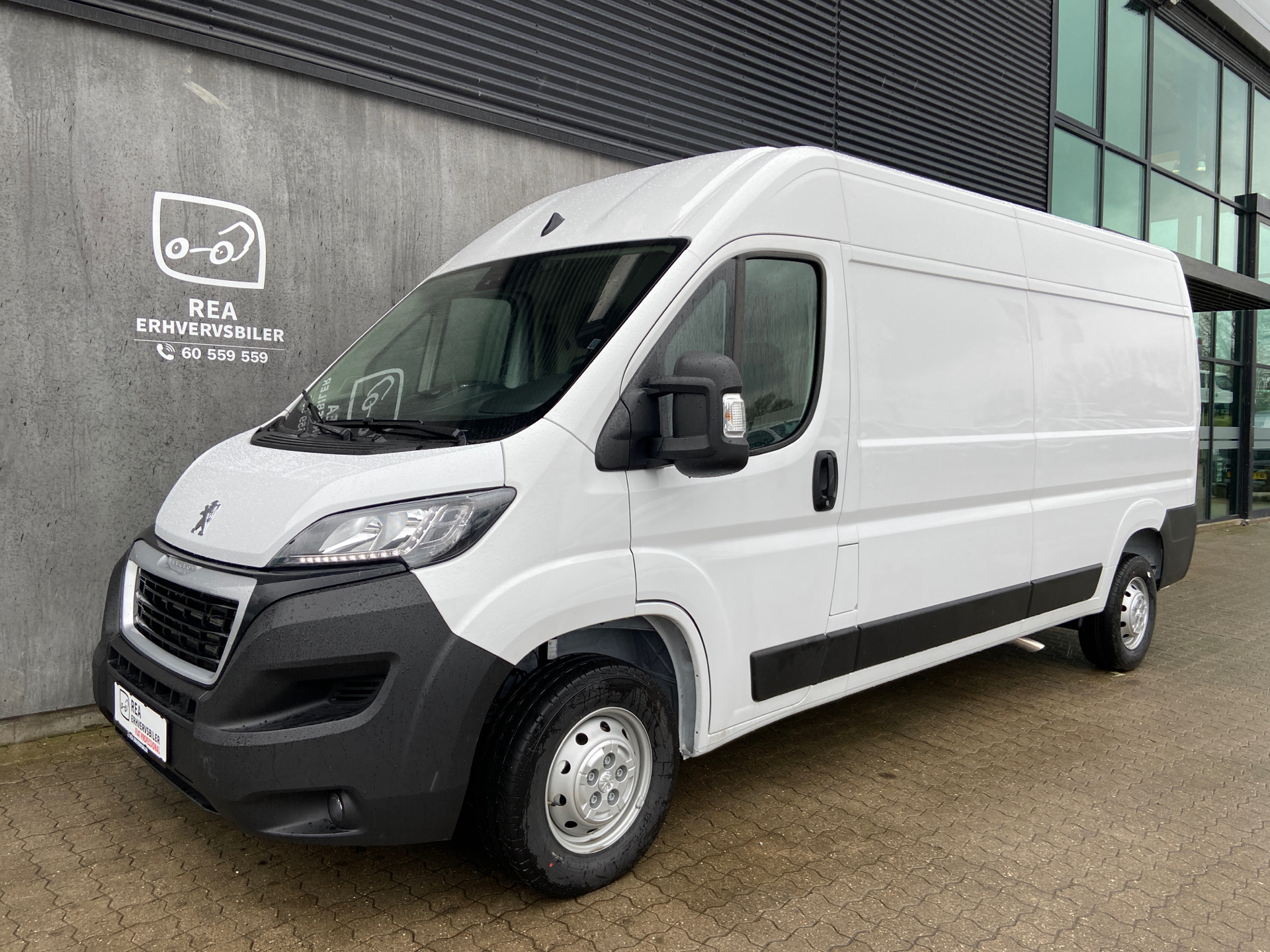 Peugeot Boxer 2,2 333 L3H2 BlueHDi Premium 140HK Van 6g