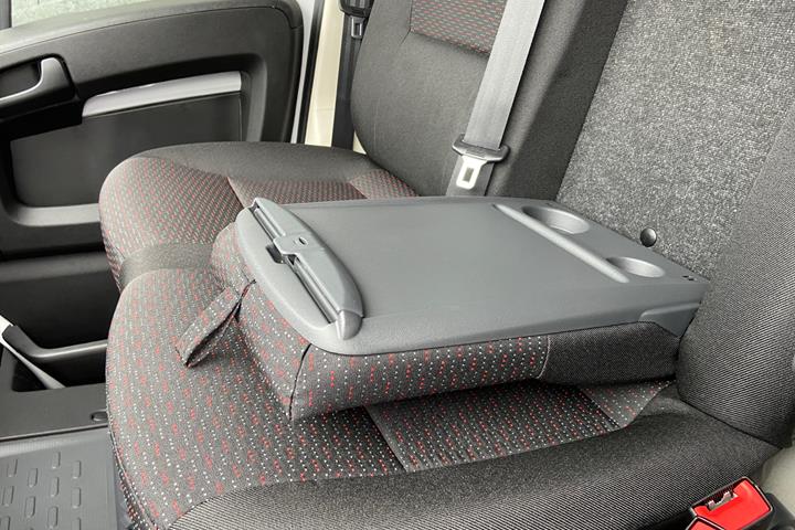Hvid Peugeot Boxer fra 2024