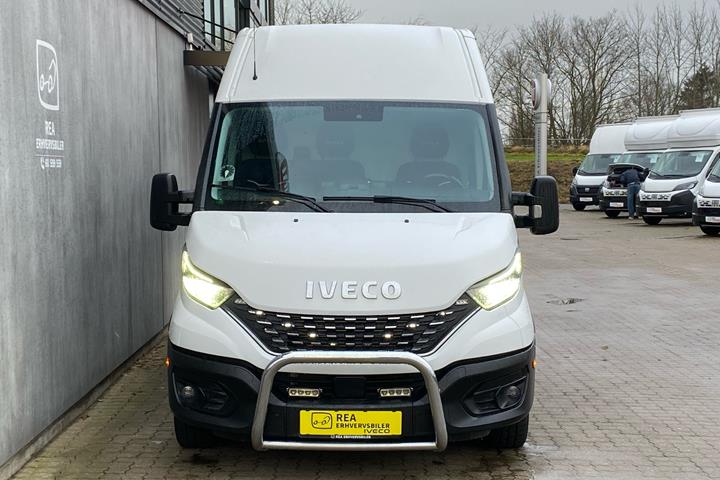 Hvid Iveco Daily fra 2021