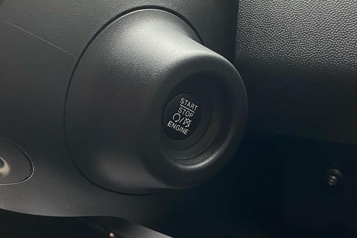Grå Fiat Ducato fra 2027