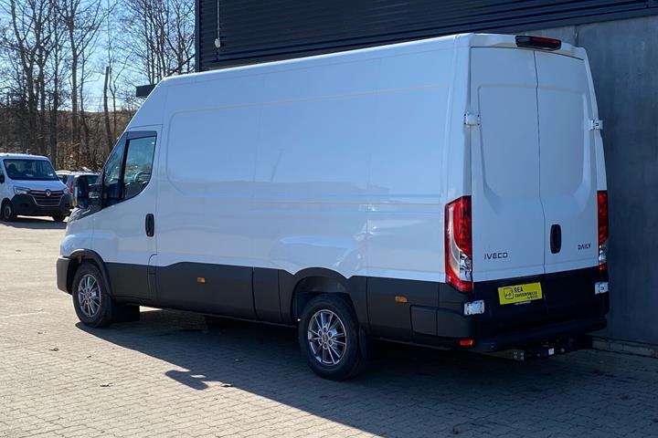 Hvid Iveco Daily fra 2026