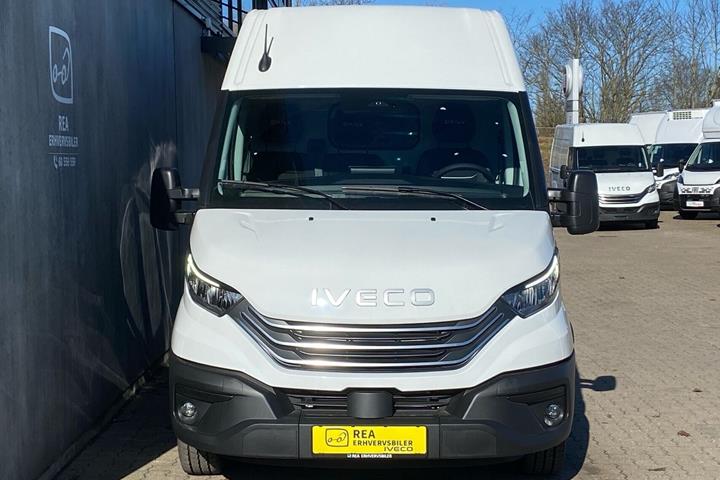 Hvid Iveco Daily fra 2026
