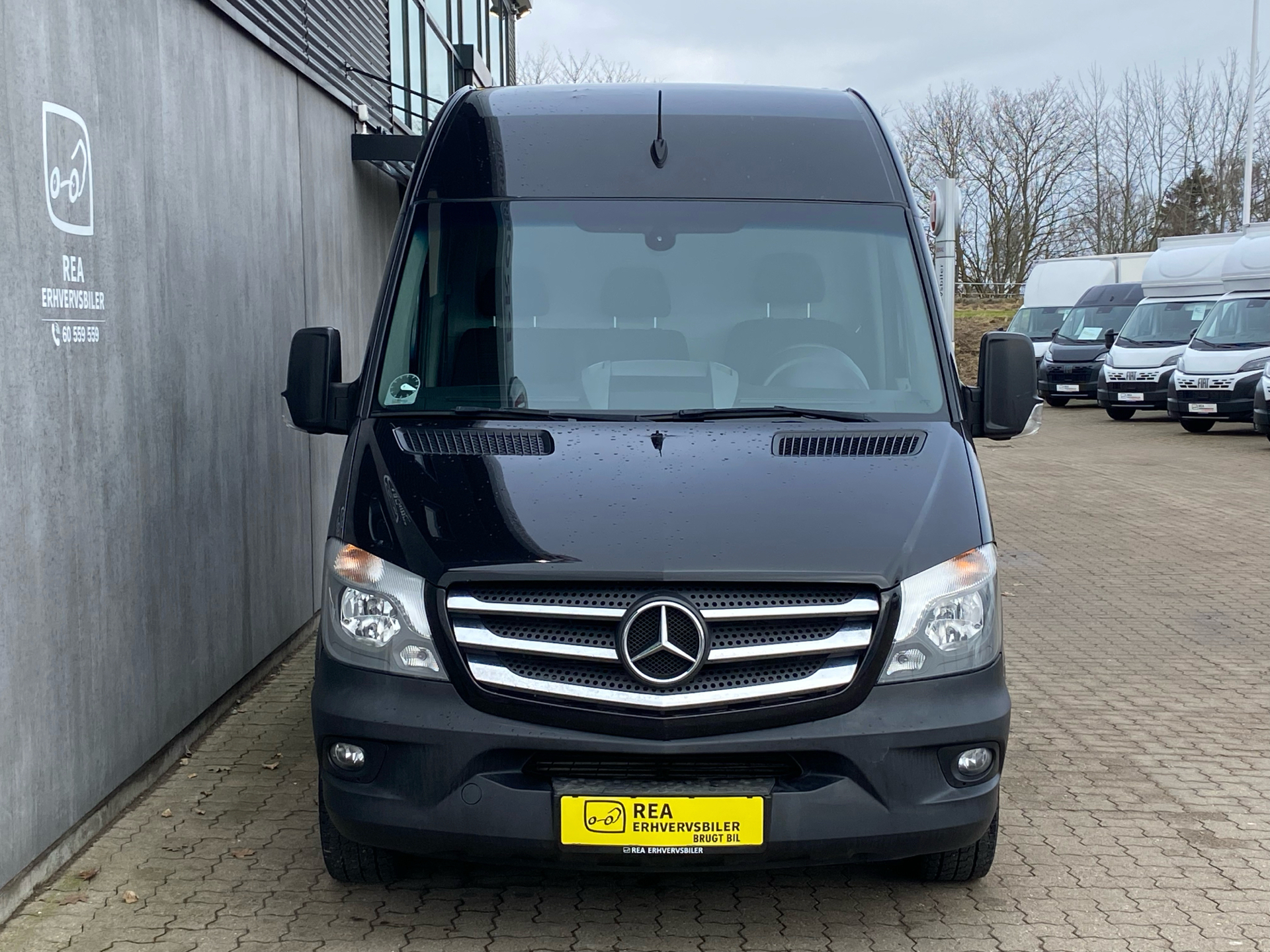 Sort Mercedes Sprinter fra 2017