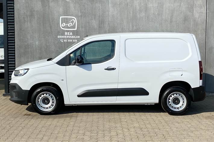 Hvid Fiat Doblò fra 2025