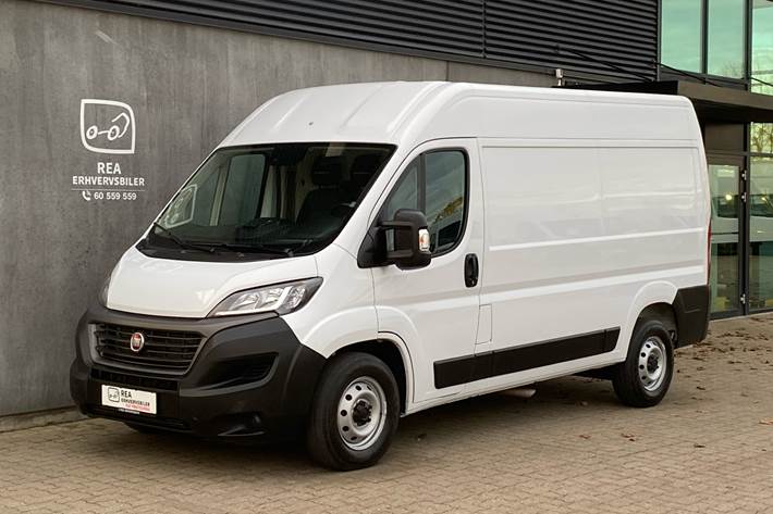 Hvid Fiat Ducato fra 2021