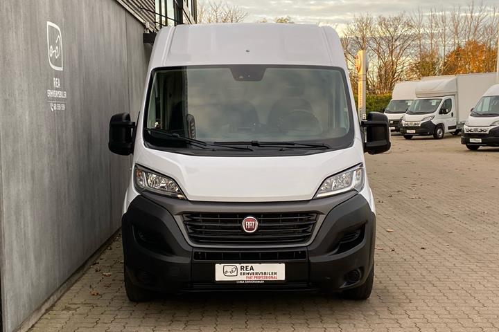 Hvid Fiat Ducato fra 2021