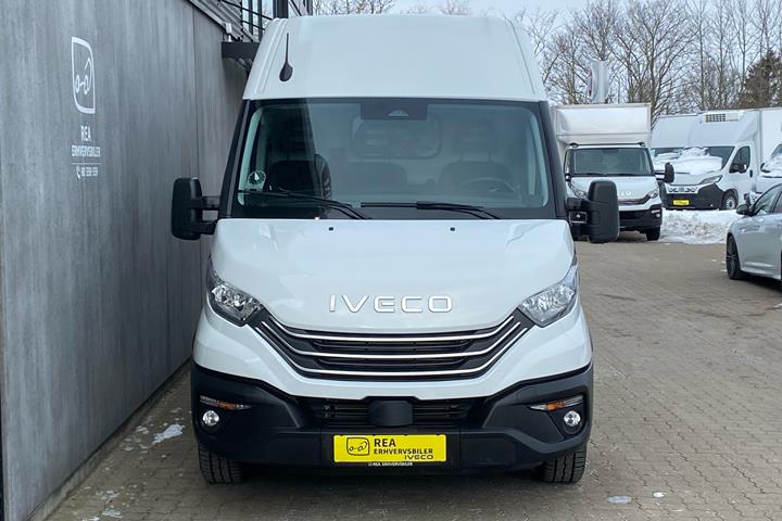 Hvid Iveco Daily fra 2025