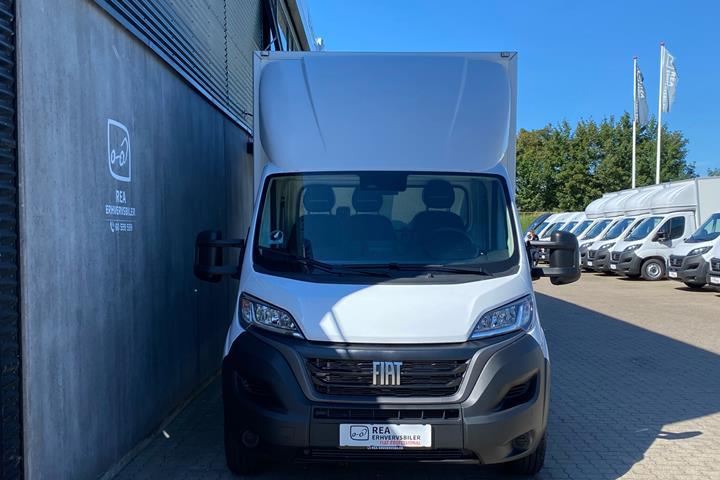 Hvid Fiat Ducato fra 2024