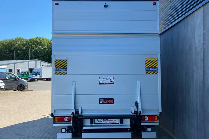 Hvid Fiat Ducato fra 2024