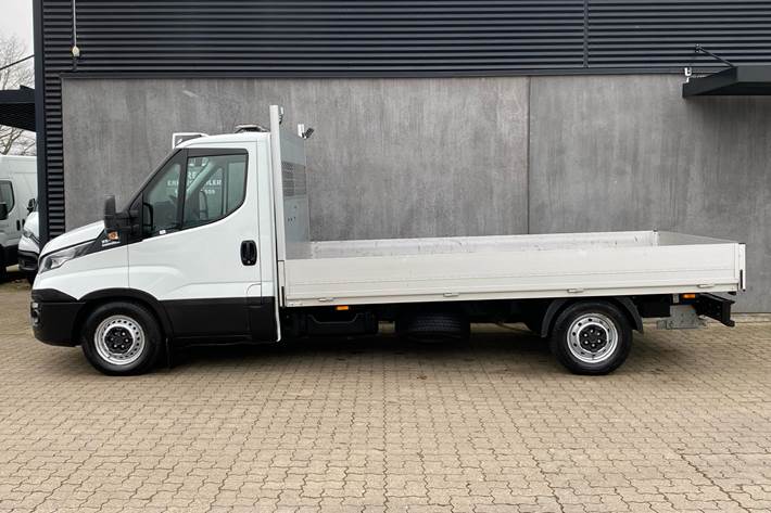 Hvid Iveco Daily fra 2018