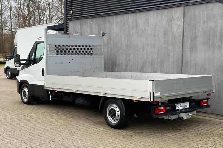 Hvid Iveco Daily fra 2018