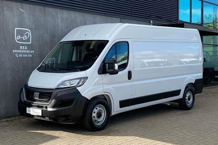 Hvid Fiat Ducato fra 2023
