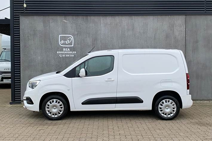Hvid Opel Combo fra 2019