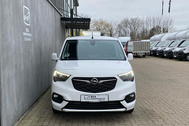 Hvid Opel Combo fra 2019