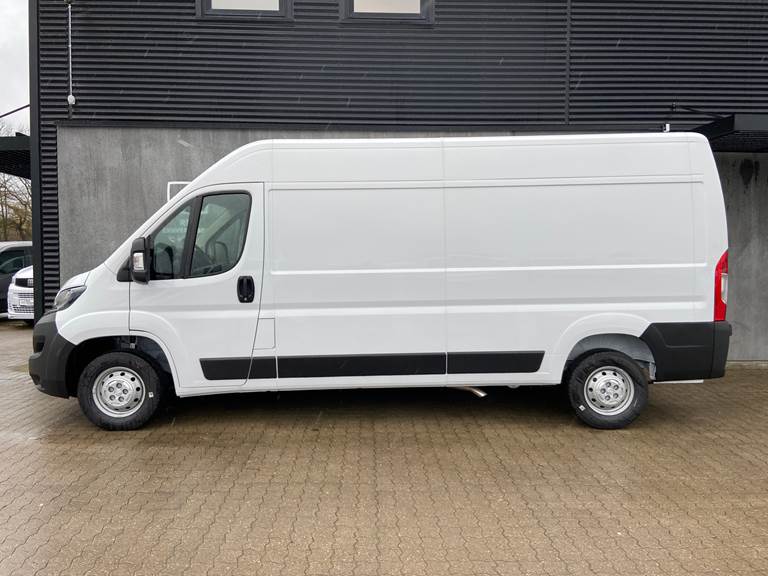 Peugeot Boxer 2,2 335 L3H2 BlueHDi Premium 140HK Van 6g