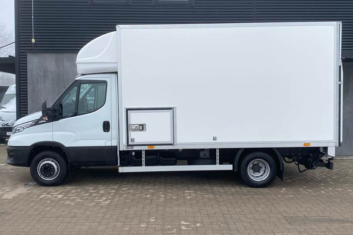Hvid Iveco Daily fra 2024