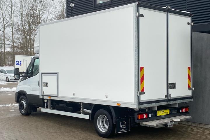 Hvid Iveco Daily fra 2024