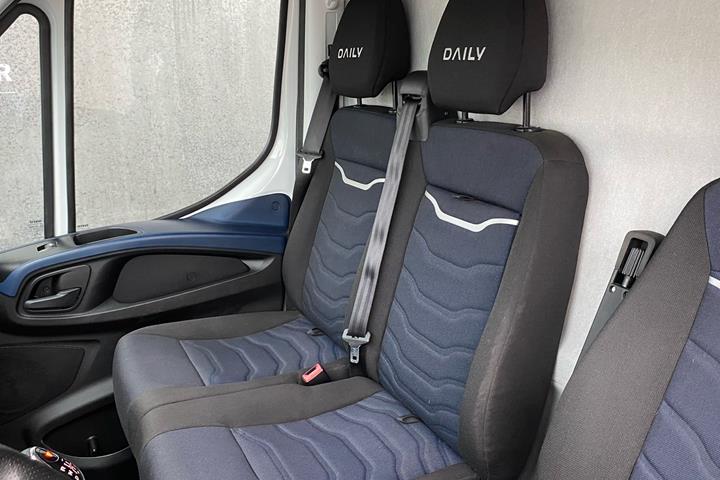 Hvid Iveco Daily fra 2021