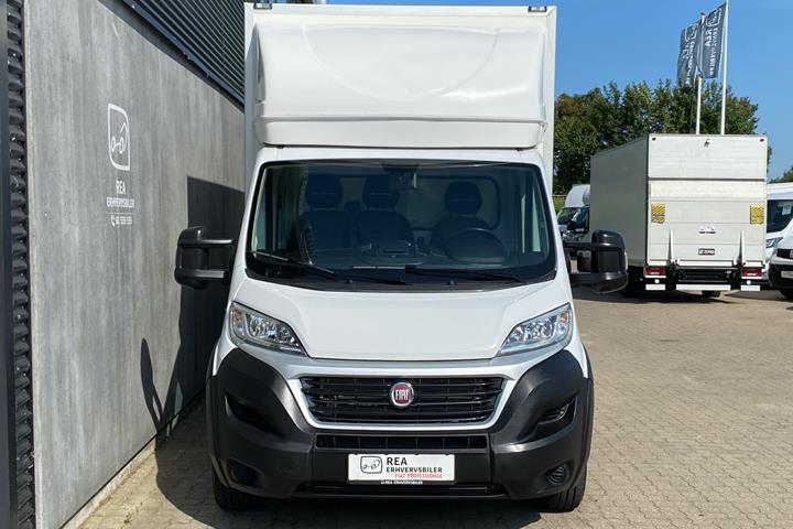 Hvid Fiat Ducato fra 2019