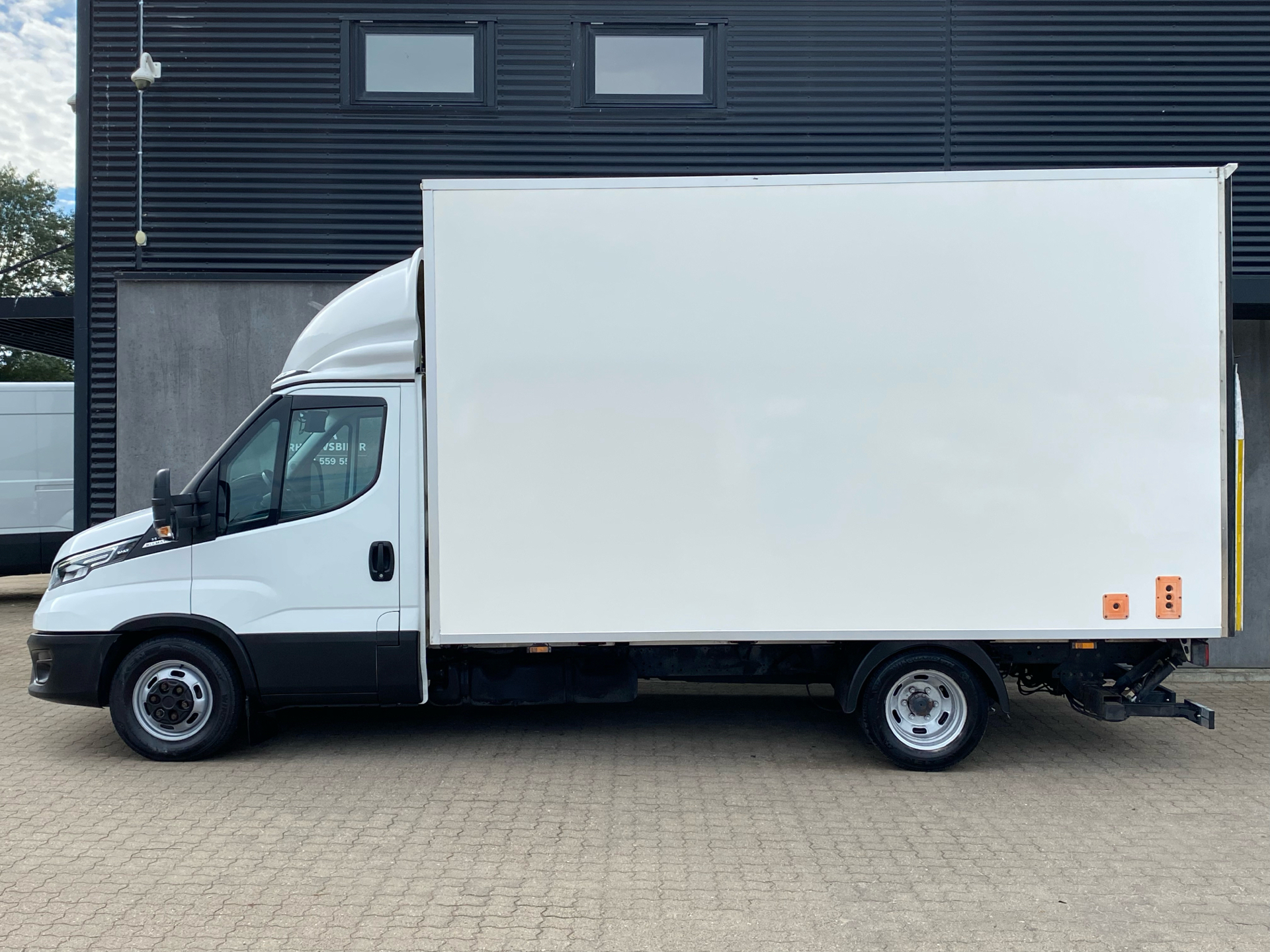 Iveco Daily 3,0 35C18 4100mm D 180HK Ladv./Chas. 8g Aut.