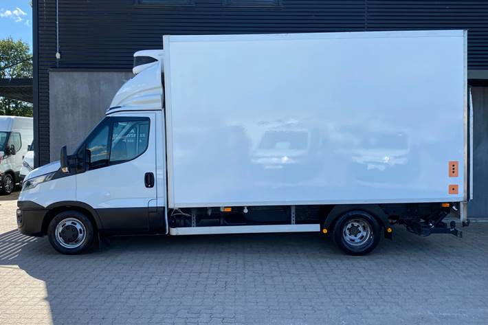 Hvid Iveco Daily fra 2016