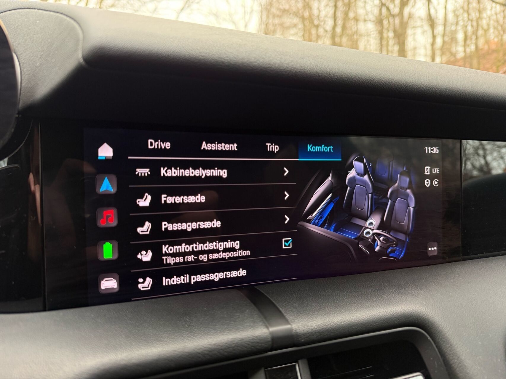 Sort Porsche Taycan fra 2021