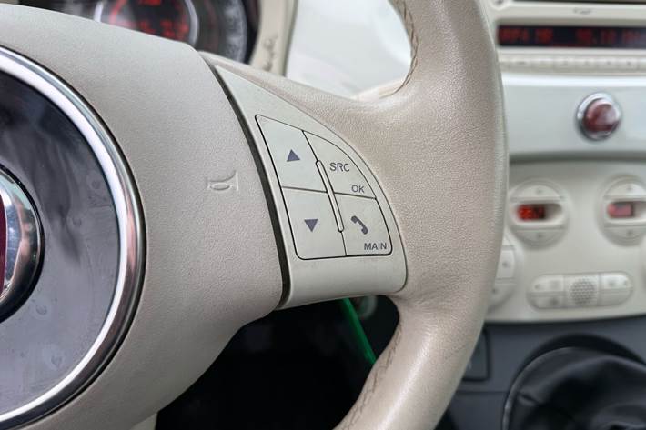 Hvid Fiat 500 fra 2014