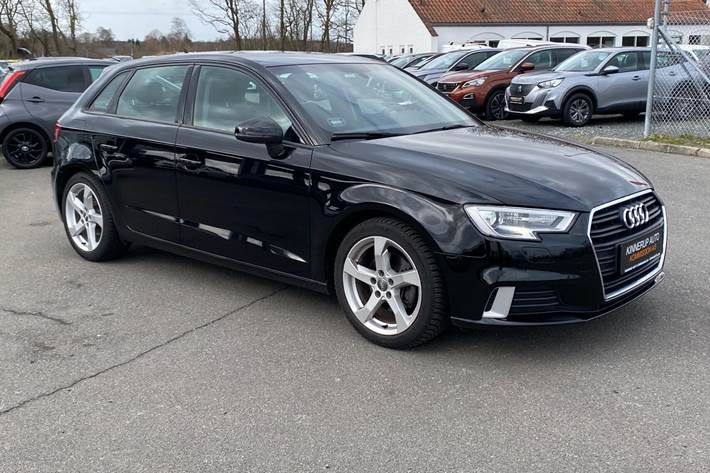 Sort Audi A3 fra 2016