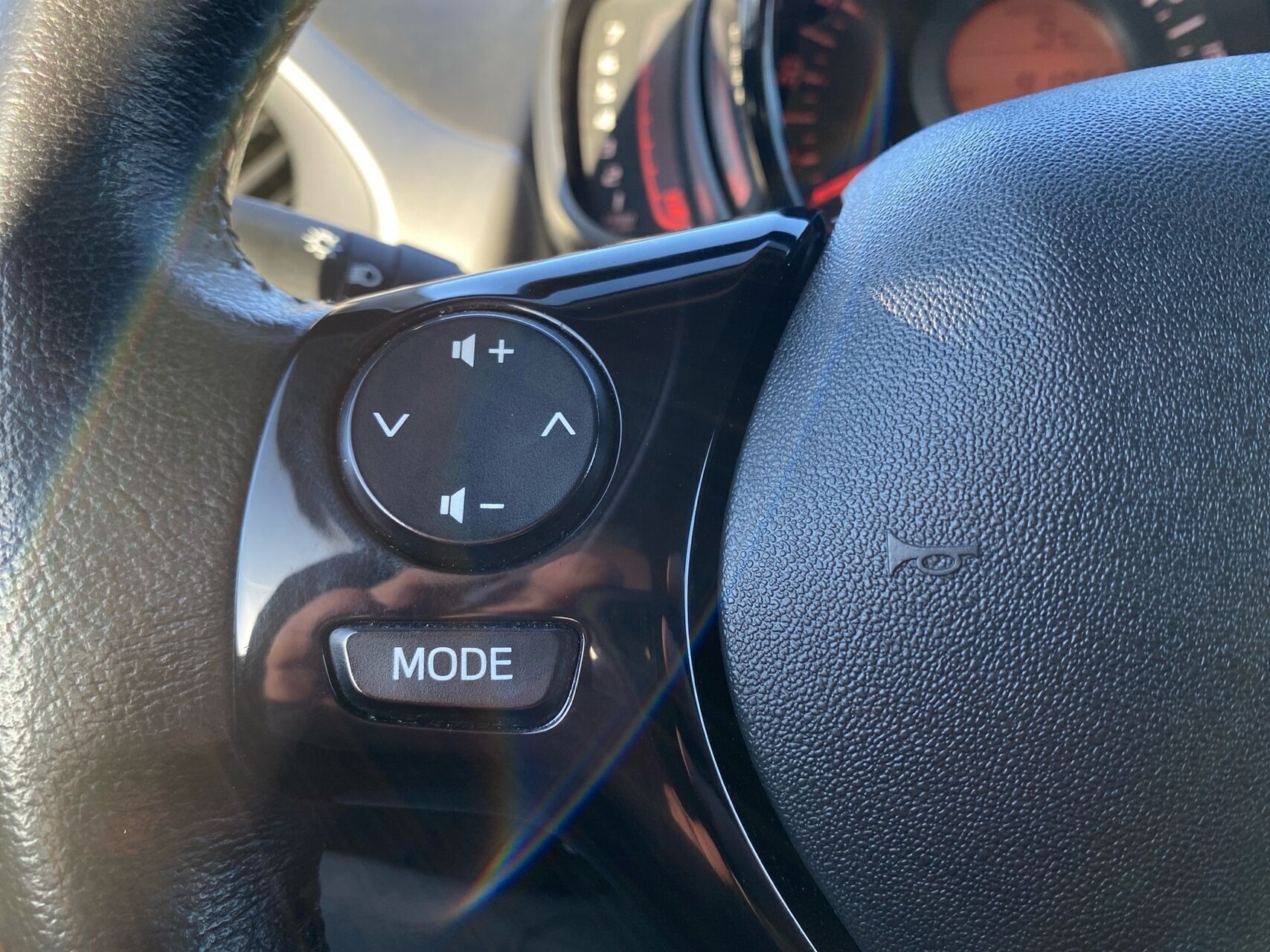 Sort Peugeot 108 fra 2016